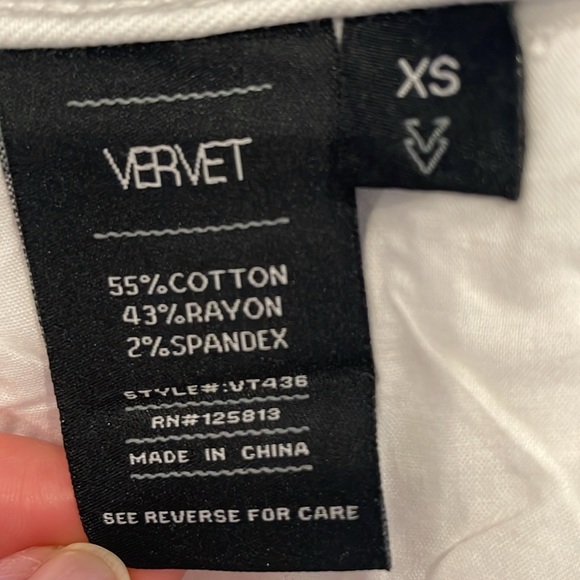 VERVET WHITE JEANS SHORTS, XS - Picture 8 of 8
